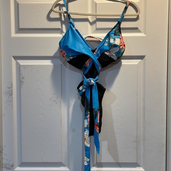 NWT! Cupshe Grace Floral One Piece Wrap Swimsuit XL - Picture 3 of 10